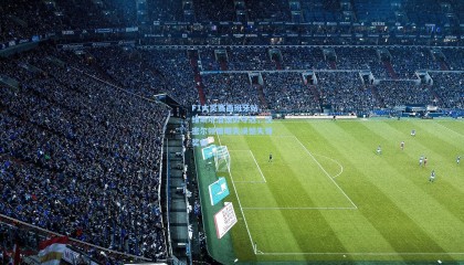 F1大奖赛西班牙站，维斯塔潘强势夺冠，汉密尔顿策略失误憾失领奖台